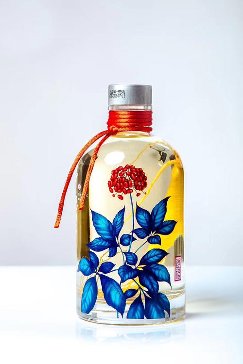 遼寧特產(chǎn)酒&mdash;&mdash;人參酒創(chuàng)意擺拍設(shè)計(jì)圖片|攝影|產(chǎn)品攝影|遼禮實(shí)業(yè)_原創(chuàng)